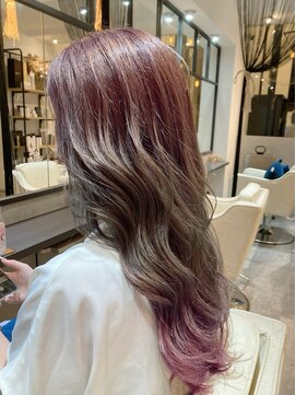 ローレルバイアイリス(Rourel by ailis) ショート/ボブ/ハイライト/インナーカラー/白髪ぼかし/池袋