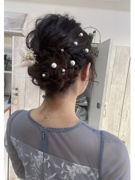 エコルアヘアー(ecolua hair) シニヨンスタイル