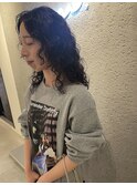 癖っ毛風ミディアムパーマ