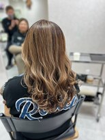 アン(an)&nbsp;【垂水/白髪ぼかしハイライト/脱白髪染め】ヘッドスパも人気