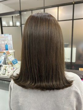 ノーム バイ アウラ(norm. by aura) リーフベージュ ニュアンスカラー 切りっぱなし