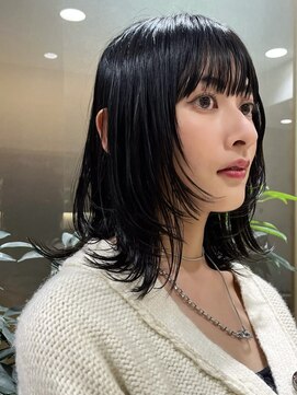 ピークアブー アヴェダ 池袋東武(PEEK-A-BOO AVEDA) 外はねミディアムレイヤー