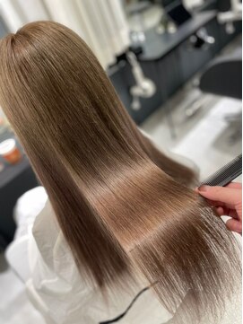 シエラ 心斎橋(CIERA.) バレイヤージュアプリコットオレンジヘアカラーイヤリングカラー