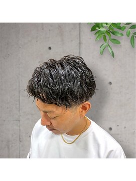 ヘアリゾートハピネス ラフウェーブショート