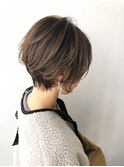 ナチュラルショートボブローライトカラーハイライトカラー