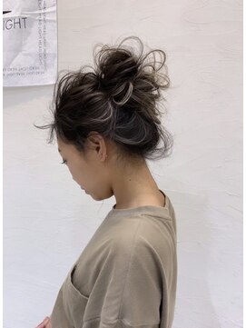 モアナ バイ ヘッドライト 沖縄東崎店(Moana by HEADLIGHT) 高め位置お団子☆ヘアセット☆ハイライト