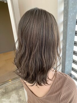 ジーナ 渋谷駅前(Zina) 【Zina 渋谷】イメチェン耳かけ×フォギーベージュ