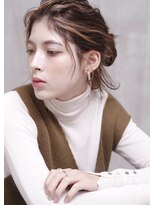 イル(ill)&nbsp;インナーカラー　アレンジ　ハイトーン