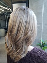 ラフランクリー(la frankly)&nbsp;20代30代/大人かわいい/透明感ショート/レイヤースタイル