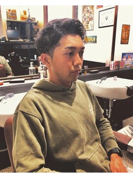 クリブフッド(CribHood) 動きのあるメンズウェーブパーマ