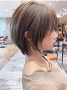 《岩田莉奈》●ひし形ショートボブ縮毛矯正白髪染め 新宿