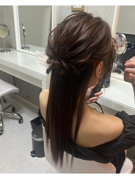 リーム(LEAM) ストレートハーフアップ