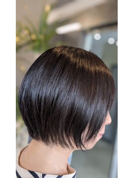 ジールヘアー(GIIL HAIR) 丸みショート
