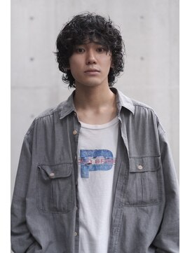 ブークル(boucle) ミディアムパーマ　伸ばしかけパーマ　メンズロング