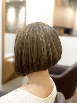 ヘアー グリーン(hair green) オリーブブラウン/前下がりボブ/白髪染め/透明感カラー