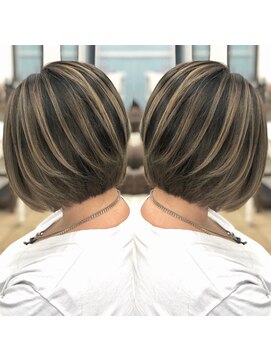 シャルティア(SHALLTIA) 大人ハイライト/個性的/派手髪/ブラウンカラー/ショートボブヘア