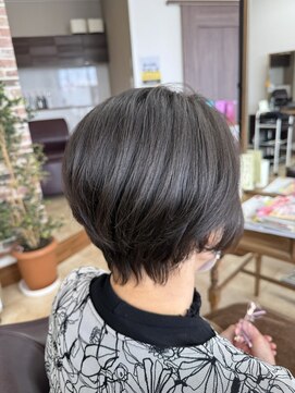 トップスタイル リッチ どの年代にも似合うショートスタイル