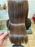 白髪染めじゃない。艶と透明感で魅せる、あなたらしい髪色へ 