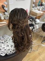 ヘアアンドメイク ゼン ヨコハマ(Hair&Make ZEN YOKOHAMA)&nbsp;ふわふわサイドシニョンのハーフアップ