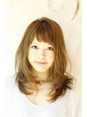 いま流行りの前髪短めスタイル　バッサリ切りたくない方に。