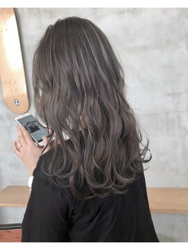 リリ(Riri) ミルキーグレージュ