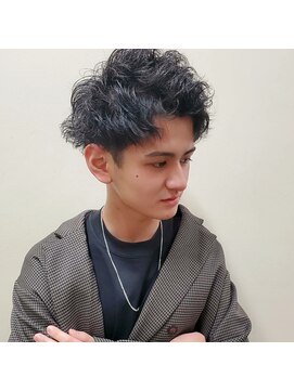 エストアール フクオカ 福岡博多店(est-r. Fukuoka) アップバング×スパイラルパーマ