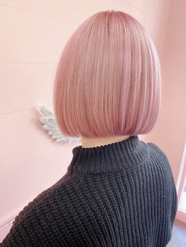イルウィ(irwi) 【ブリーチ】ミニボブ ピンクベージュカラー