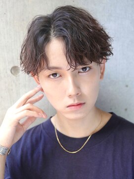 フレイバ 吉祥寺(FLAVA) センターパート　ツイストスパイラルパーマ　波打ちパーマ