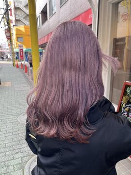 ベンジャミン(Benjamin) 透明感のあるピンク