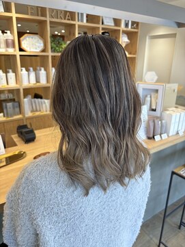 フィッカ(FIKKA) ハイライト×グラデーション