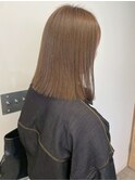 ブリーチなしシアーベージュ＊切りっぱなしミディアムヘア