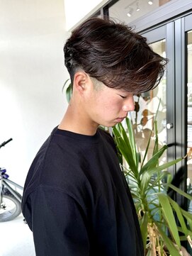 ラフ バイ マグ 南松本(R.A.F. by Mag) メンズセンターパートウルフニュアンスパーマカルマパーマゆるめ