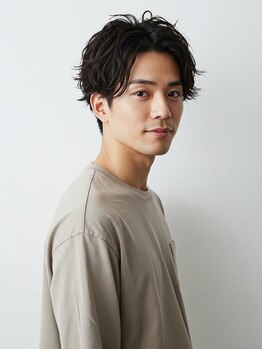 Men's U-AMBOISE  寝屋川/メンズパーマ/ブリーチ/白髪ぼかし/ハイライトの写真/寝屋川のメンズ必見！トレンド眉毛と再現性の高いカットで毎日キマるスタイルを叶えるサロン♪