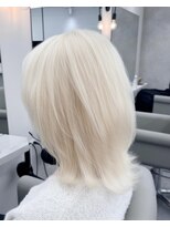 ベレーザ 川越(Beleza)&nbsp;ba20514_ホワイトブロンドハイトーンカラー透明感レイヤーボブ艶