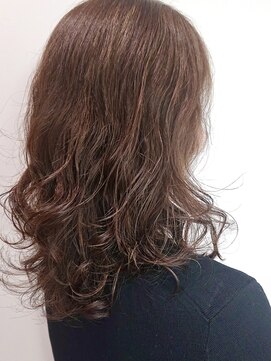 ステアケース 武蔵小杉店(stair:case) コテ巻きパーマ　ミディアムレングス