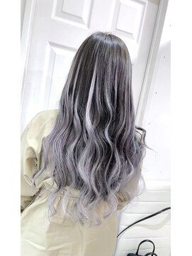 ウーロス(uros.) エクステバレイヤージュ