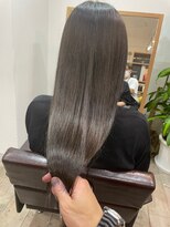 プシュケ(PSYCHE)&nbsp;赤み消しカラー《酸性ストレート》シンプルロングアッシュカラー