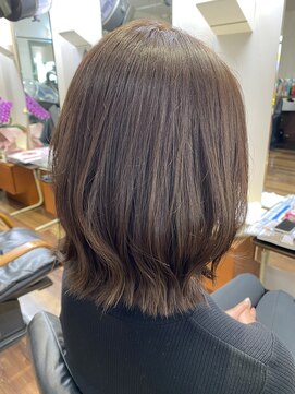 エムタニグチギンザ(M.TANIGUCHI GINZA) 【外ハネ】ミディアム/アッシュ