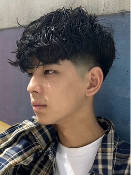 ウェイビーエフティフィフス 横浜西口(WAVEY ft.fifth) スペインカールラルフカールラフカールフェードカット横浜西口