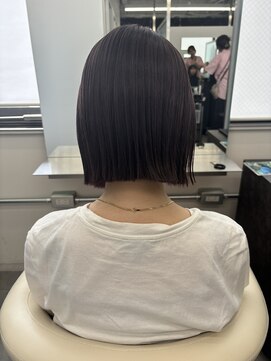 ジエクト アイロ(The Ect ilo) ヘイリーボブ 切りっぱなし ブリーチ無しラベンダーカラー