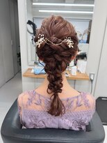 ミディアムヘアのゆるふわ編みおろし【清板】