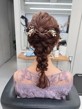 バルベストーキョーサウス(BARBES TOKYO SOUTH) ミディアムヘアのゆるふわ編みおろし【清板】