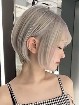 レディアル 渋谷(REDEAL) ホワイト/ホワイトベージュ/ショート#オブ