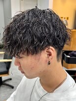 フゥ 宇都宮(FeU) 波巻きスパイラルパーマシャドウパーマメンズ刈り上げ緩め30代