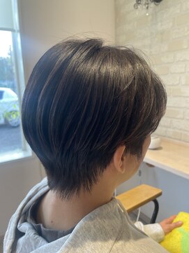 美容室 アルテモーダ マッシュショート