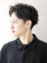 ヘアーアンドグルーミング ヨシザワインク(HAIR&GROOMING YOSHIZAWA Inc.)&nbsp;センターパートツーブロック刈り上げツイストパーマ理容室床屋