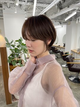 シー 自由が丘(sii.) 大人可愛い耳掛けショート/透け感ベージュ/美シルエットショート