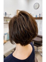 ラボヌール(Ra Bonheur) ひし形ショートボブ・ショコラベージュ
