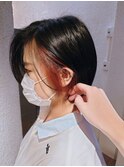 赤インナーカラー　暗髪ボブ　耳かけ