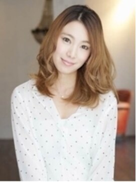 カラーリゾートAi 上野御徒町 仲御徒町店 くせ毛風セミロング